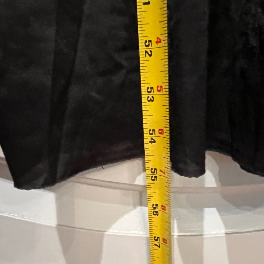Vintage Black lace and satin nightgown with Red ribbon Details. So vampy! - Picture 10 of 10
